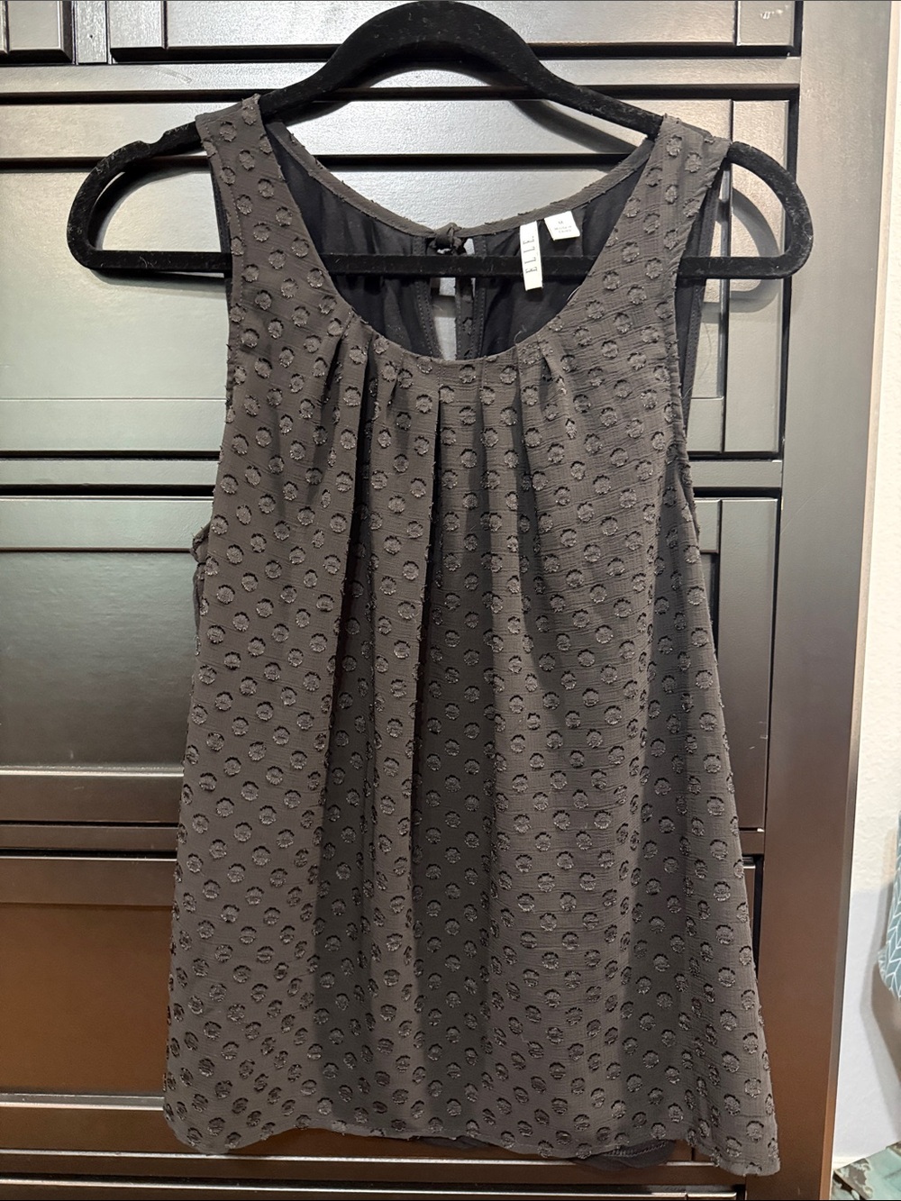 Elle Black Textured Sleeveless Top